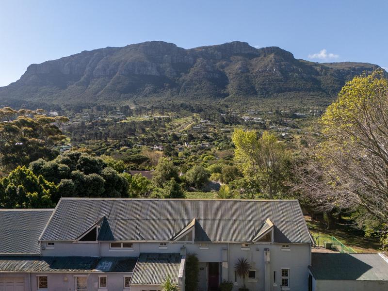 4 Bedroom Property for Sale in The Meadows Western Cape